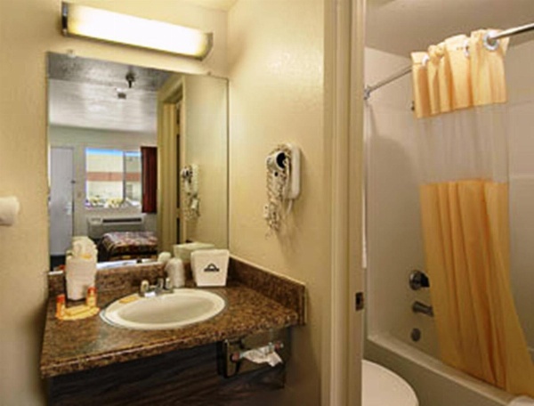 Park Avenue Inn & Suites image 13
